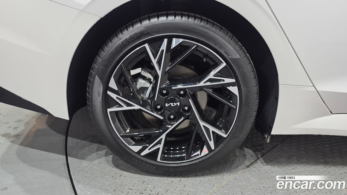 Kia K5 2025