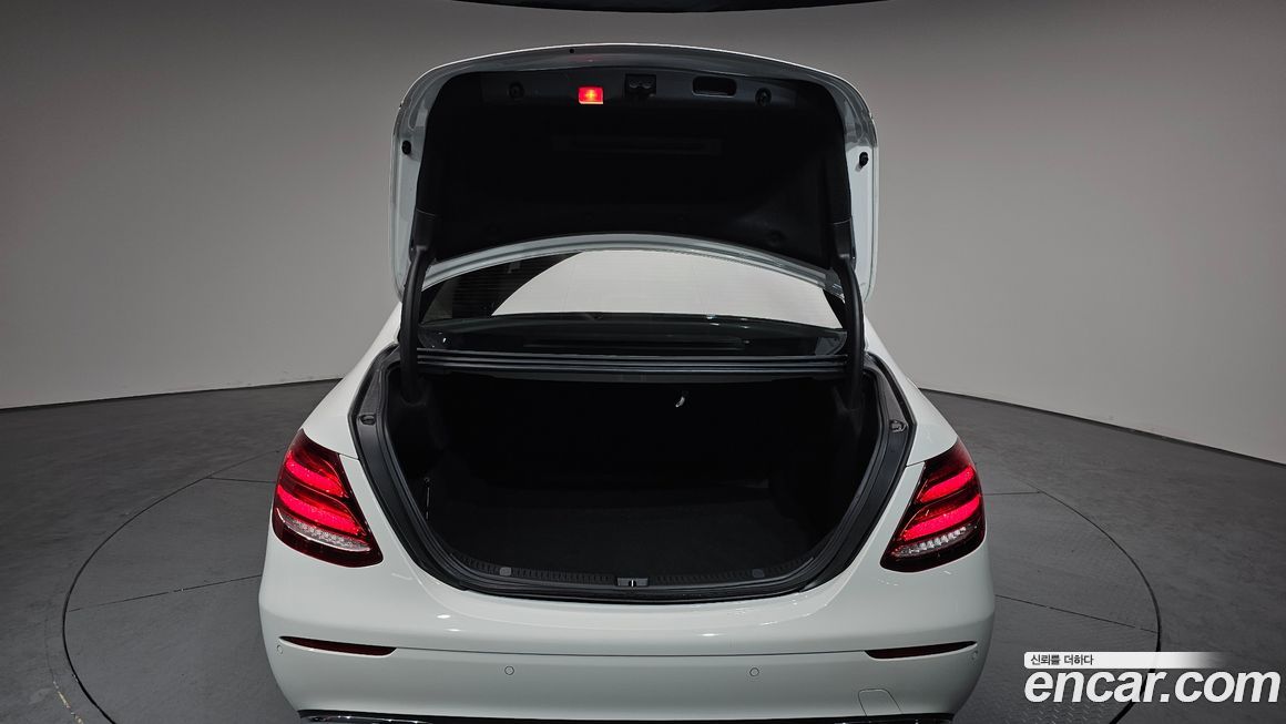 Mercedes-Benz E-Class 2017