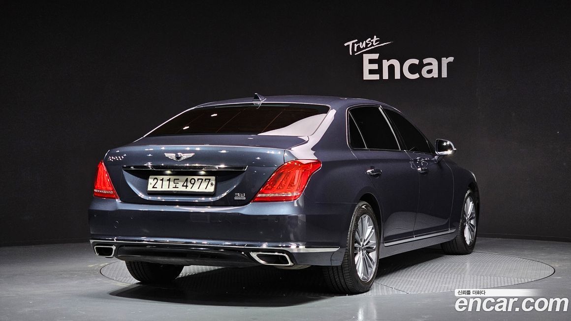 Genesis EQ900 2016