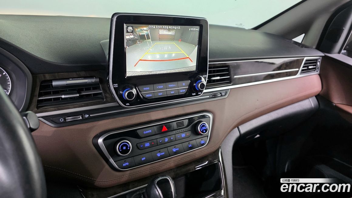 Hyundai Starex 2019