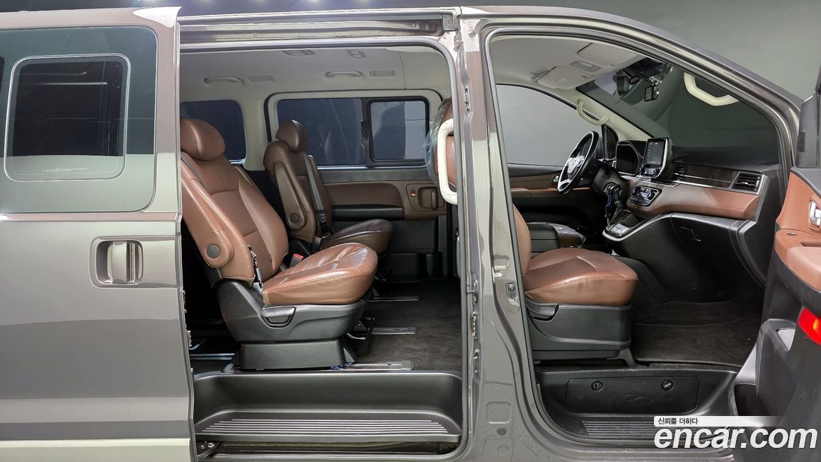 Hyundai Starex 2019