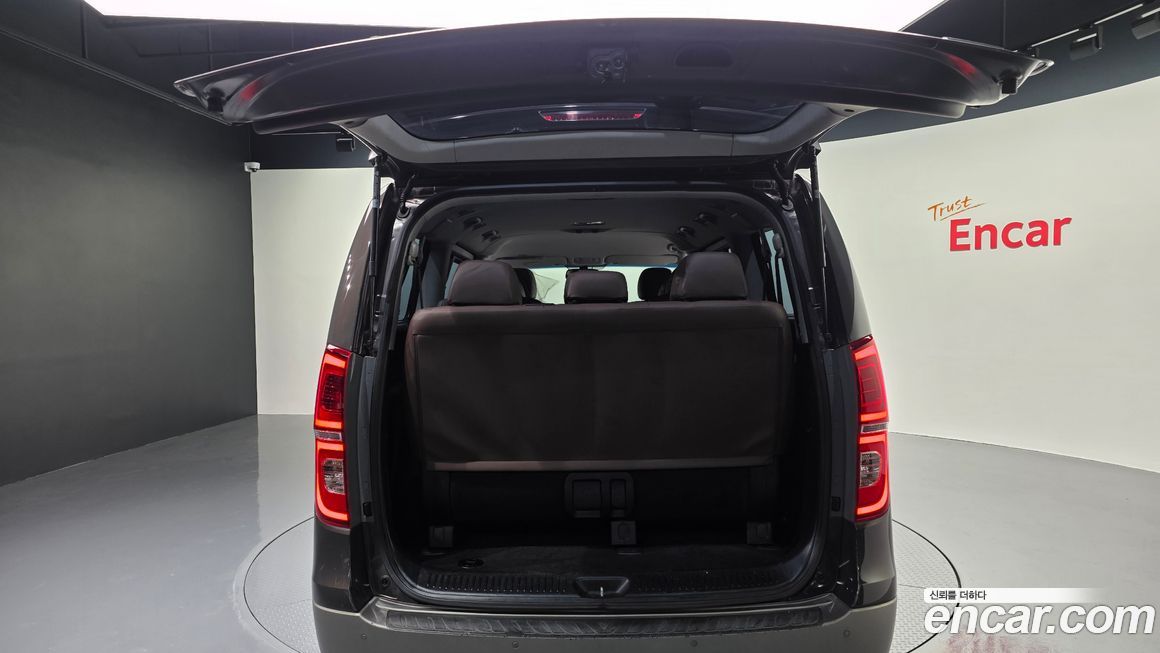 Hyundai Starex 2019
