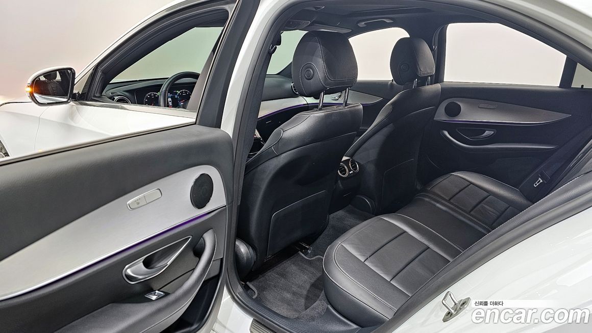 Mercedes-Benz E-Class 2021