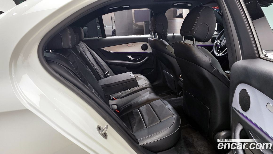 Mercedes-Benz E-Class 2021