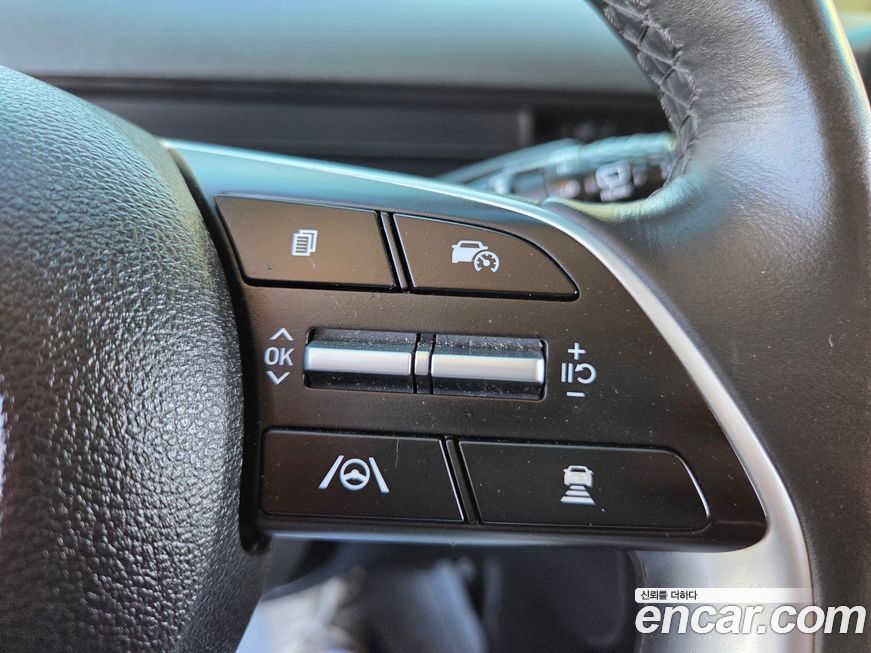 Hyundai Staria 2025