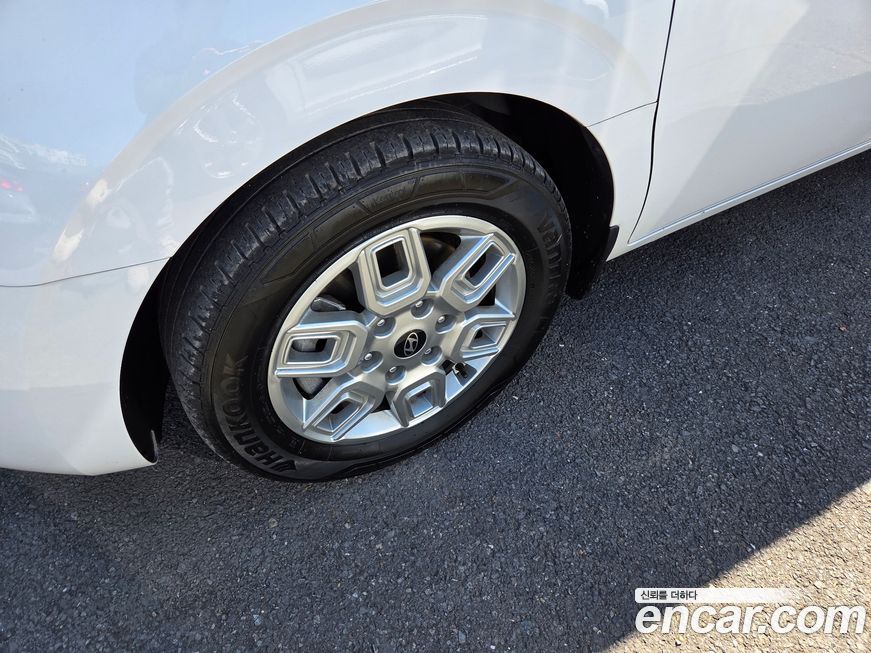 Hyundai Staria 2025