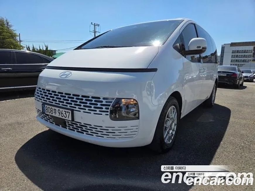 Hyundai Staria 2025