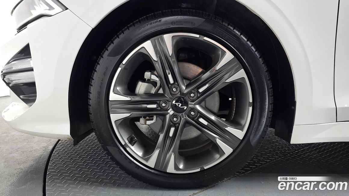Kia K5 2023