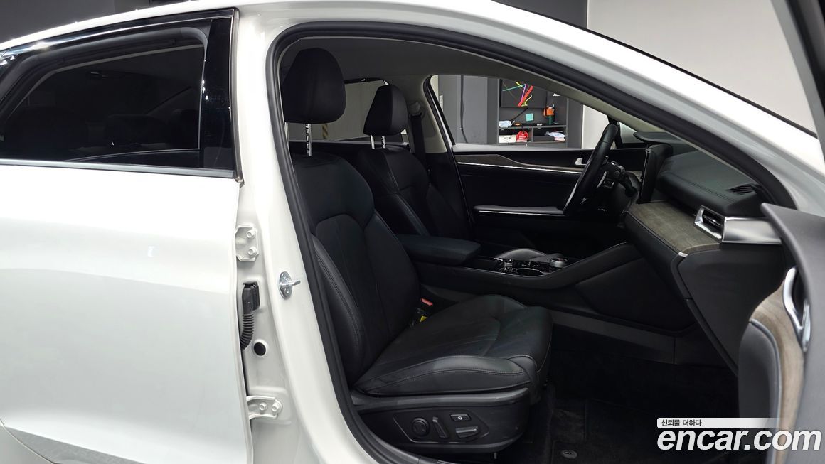 Kia K5 2023