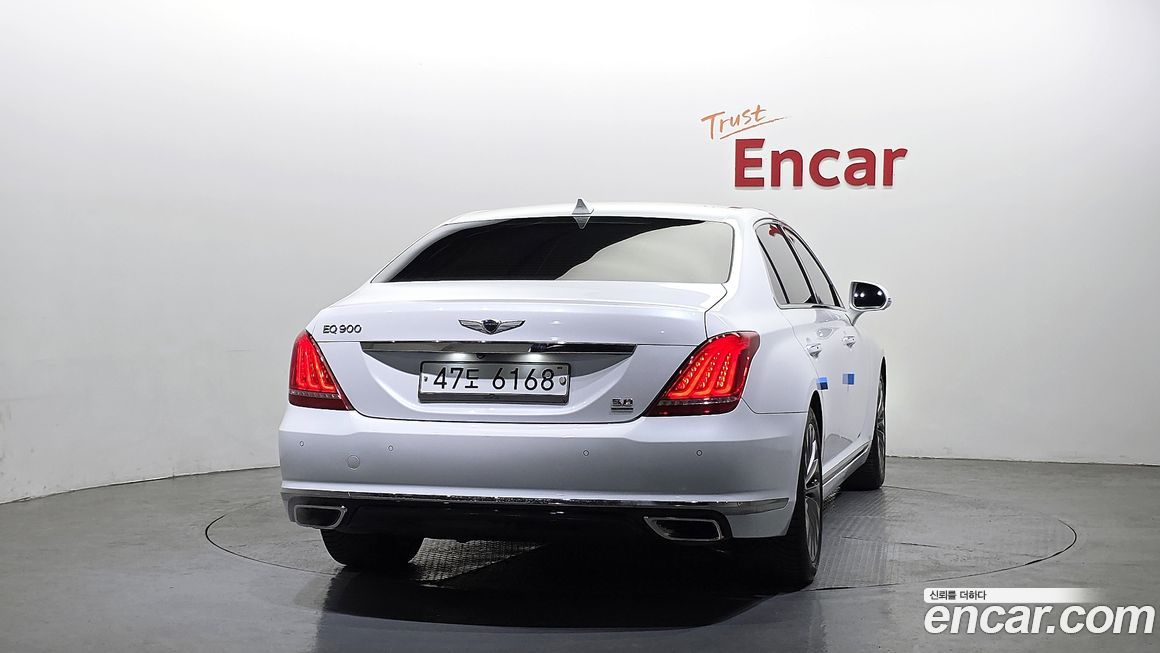Genesis EQ900 2018