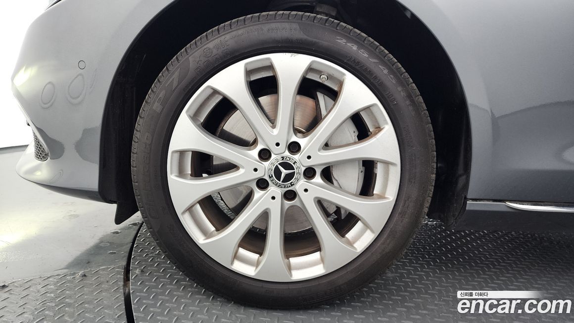 Mercedes-Benz E-Class 2020