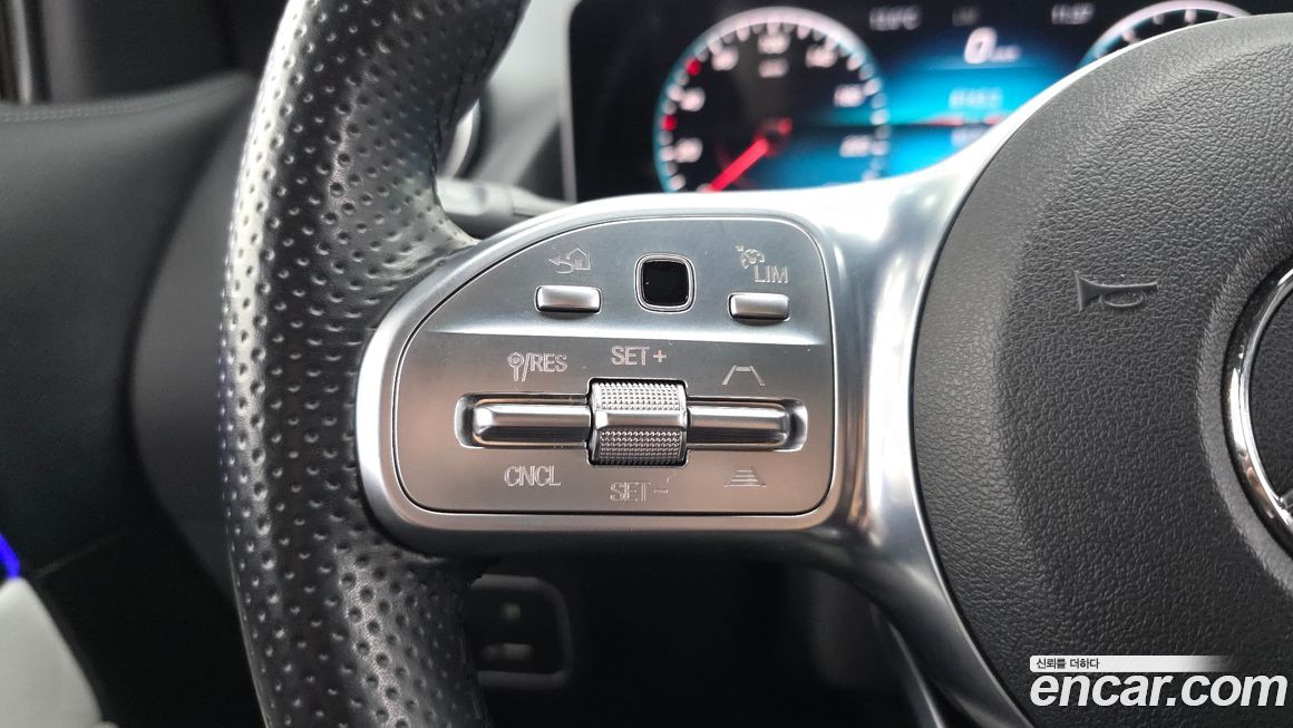 Mercedes-Benz GLA-Class 2020