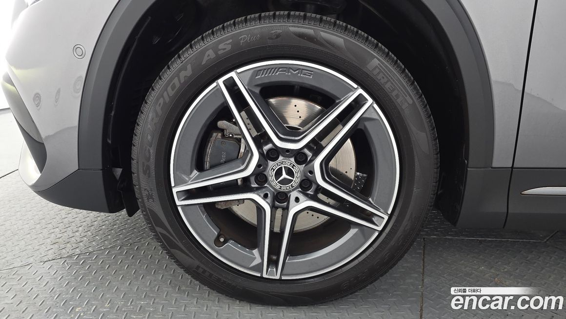 Mercedes-Benz GLA-Class 2020