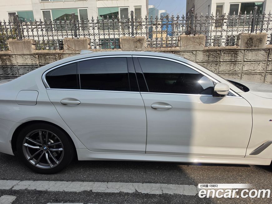 BMW 5-Series 2019