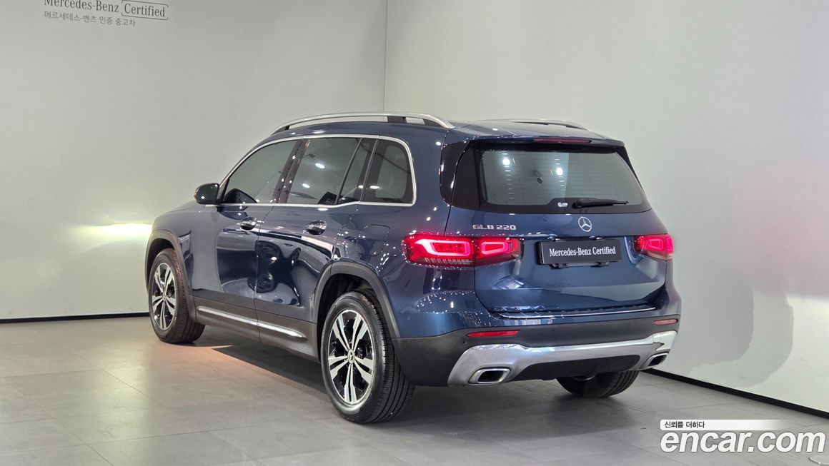 Mercedes-Benz GLB-Class 2021