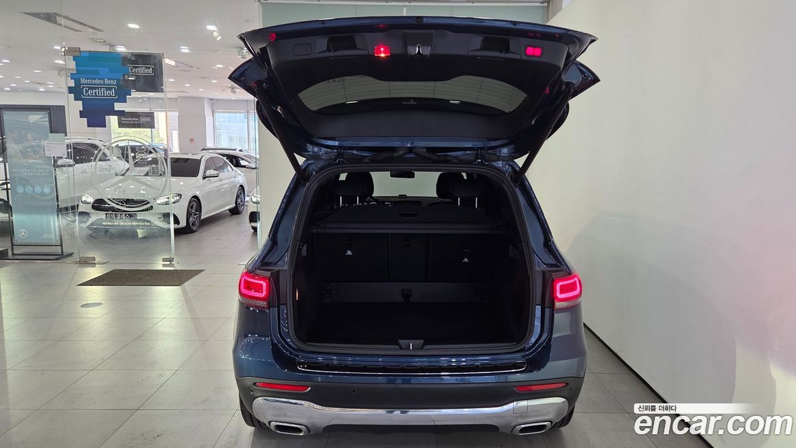 Mercedes-Benz GLB-Class 2021