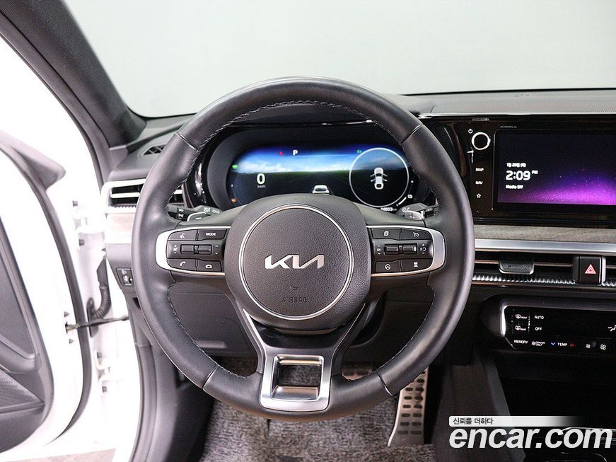 Kia K5 2023