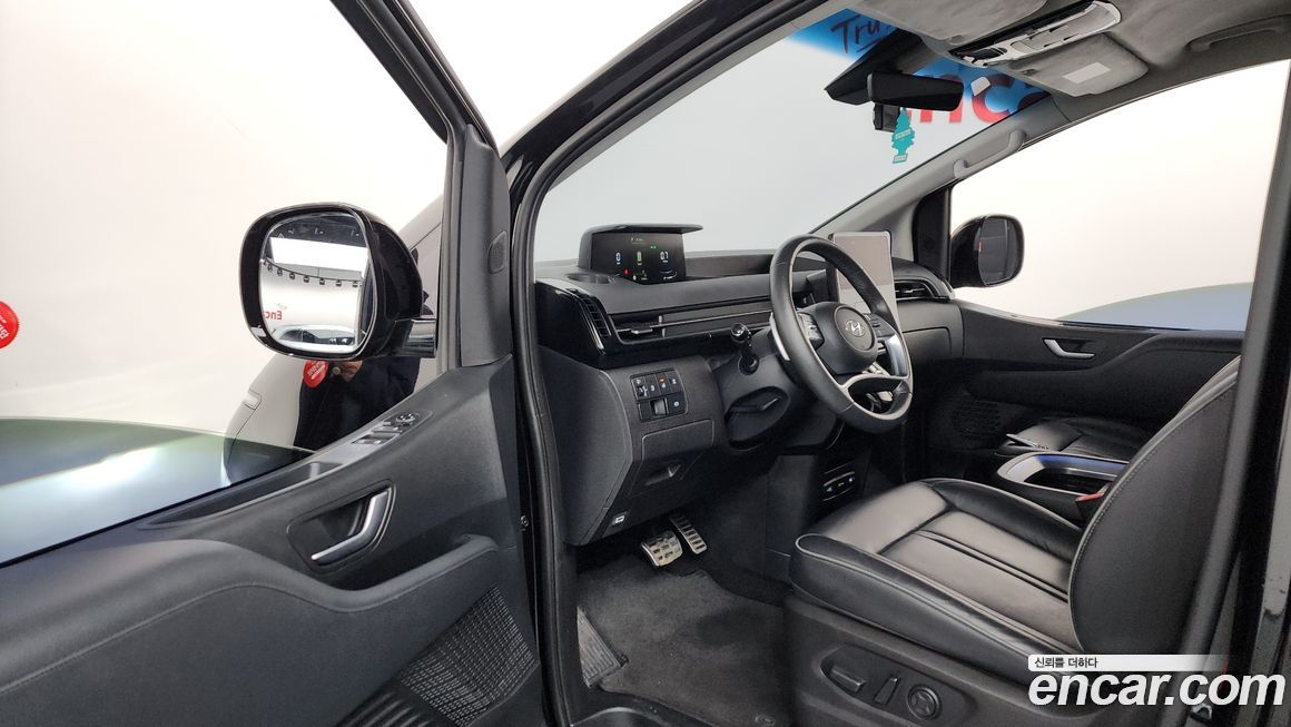 Hyundai Staria 2022