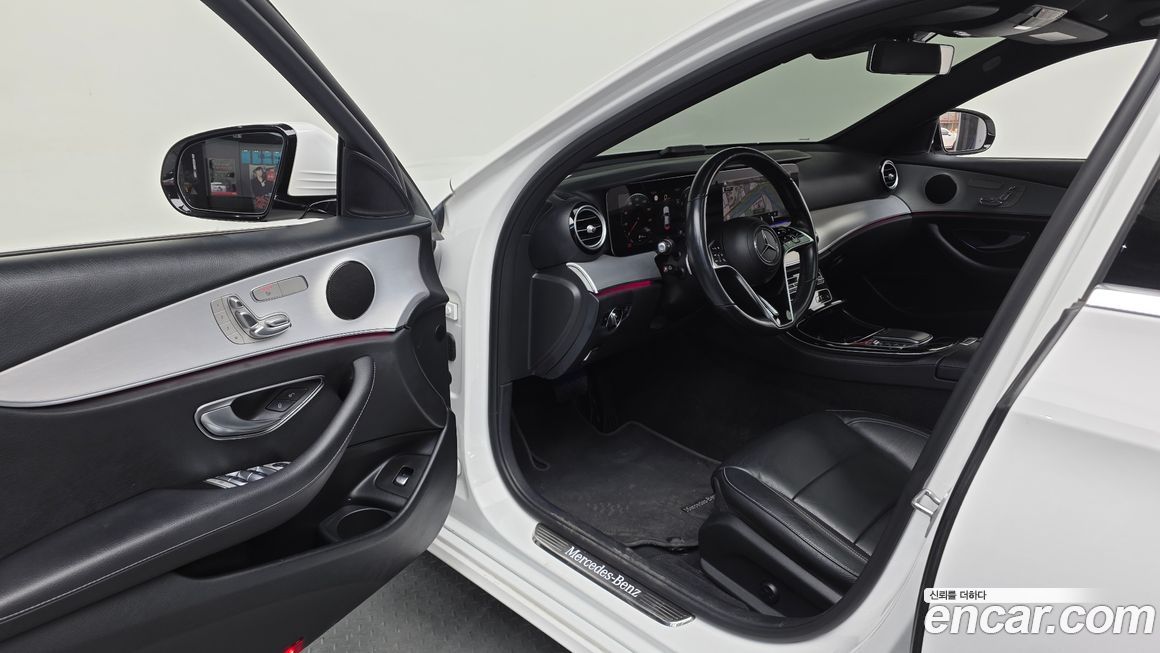 Mercedes-Benz E-Class 2021