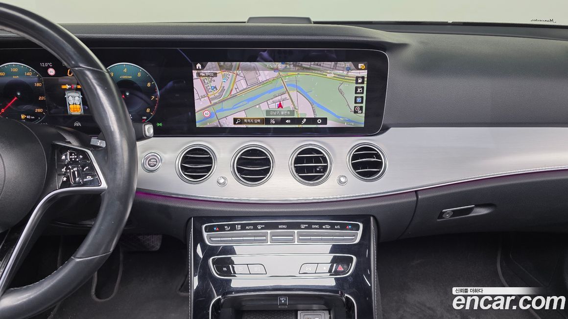 Mercedes-Benz E-Class 2021