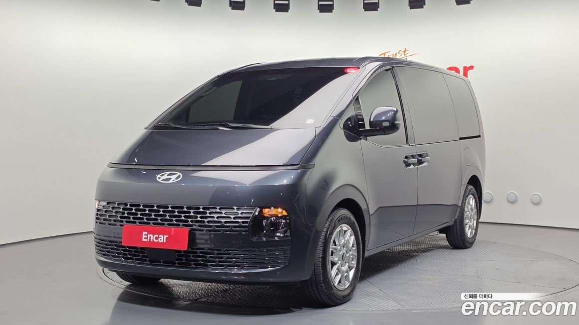 Hyundai Staria 2025