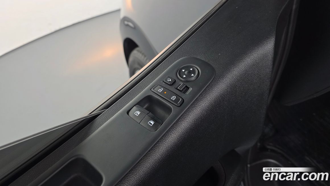 Hyundai Staria 2025