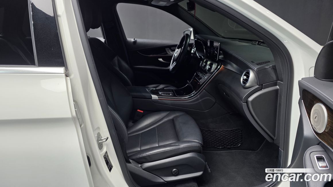 Mercedes-Benz GLC-Class 2020