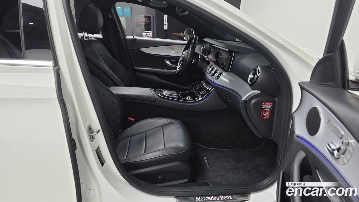 Mercedes-Benz E-Class 2021