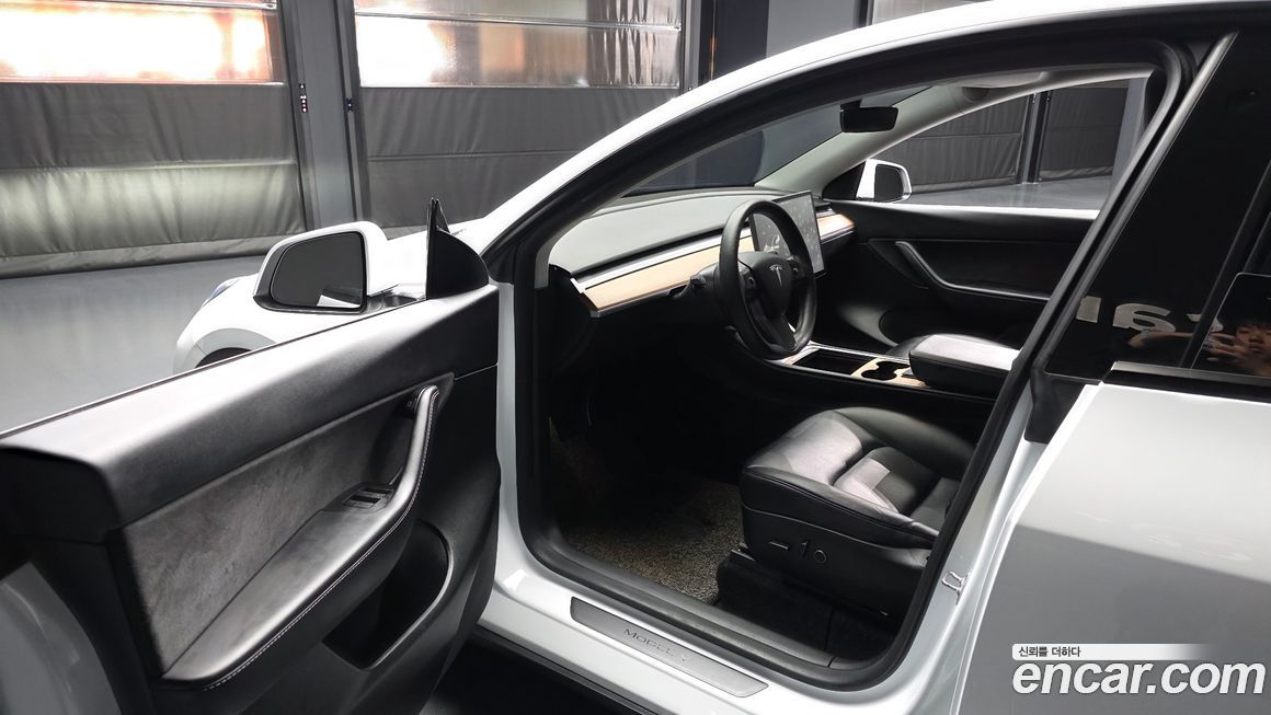 Tesla Model Y 2021