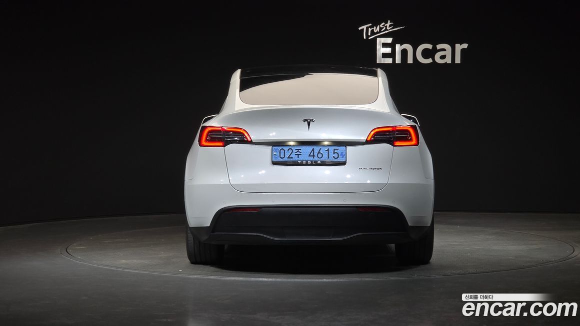 Tesla Model Y 2021