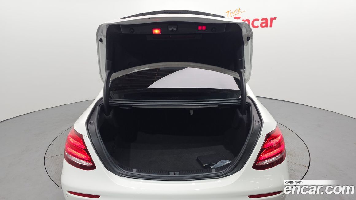 Mercedes-Benz E-Class 2019