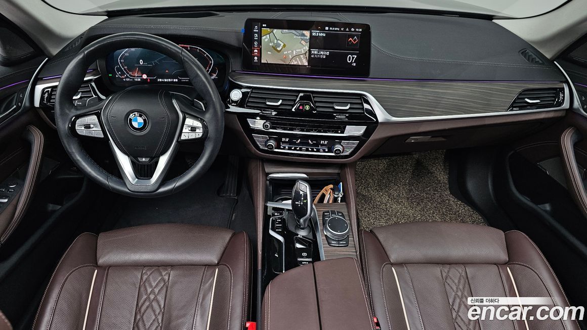 BMW 5-Series 2022