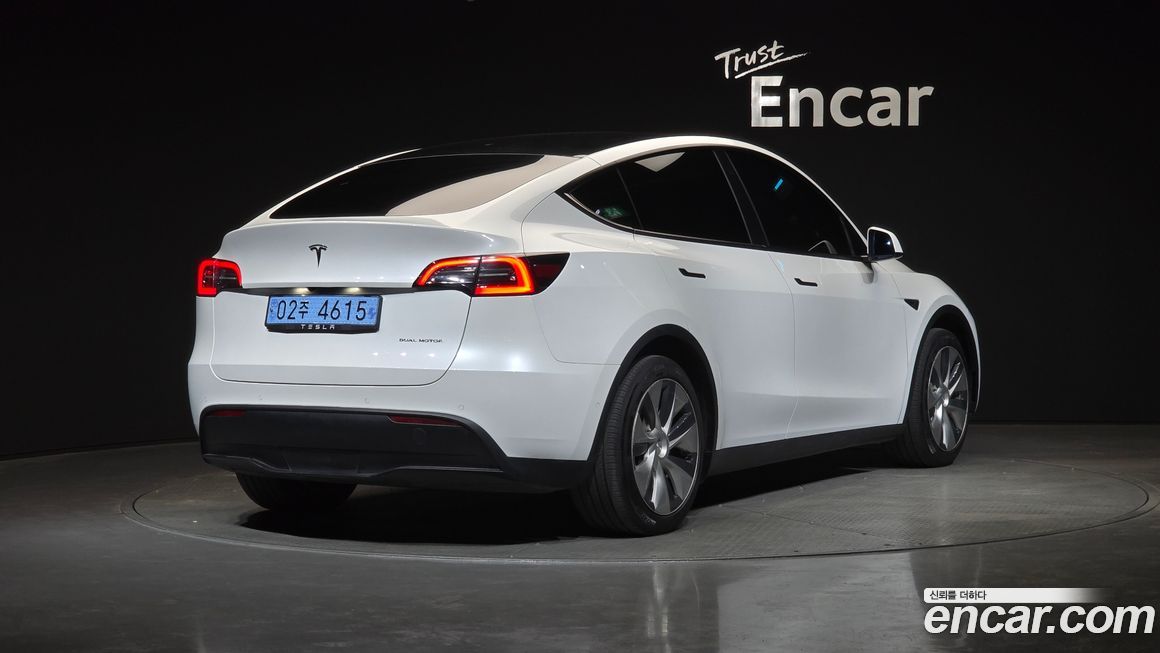 Tesla Model Y 2021