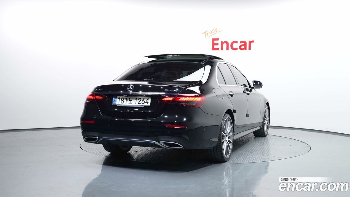 Mercedes-Benz E-Class 2021