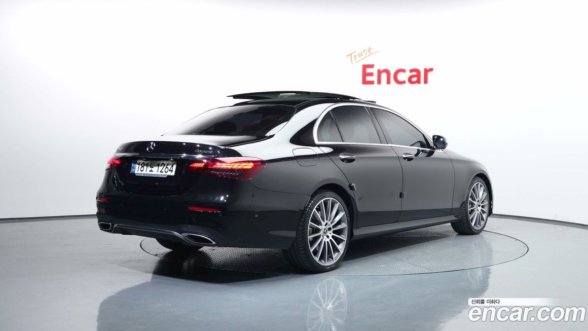 Mercedes-Benz E-Class 2021