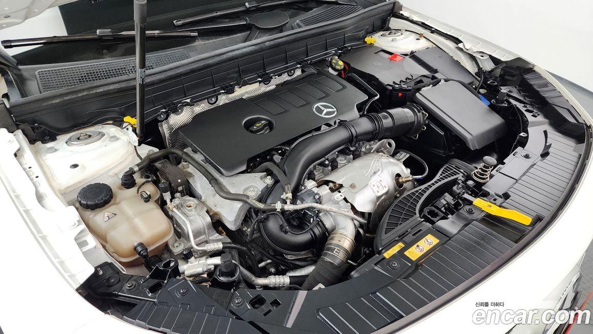 Mercedes-Benz GLB-Class 2020