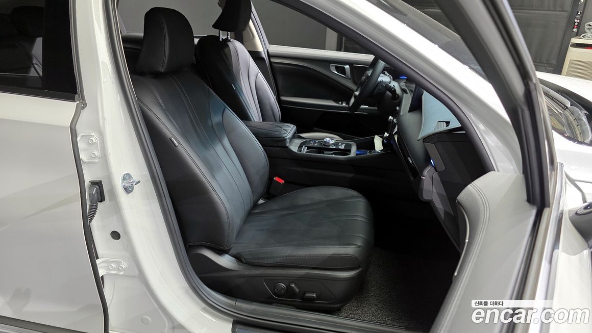 Kia K8 2025