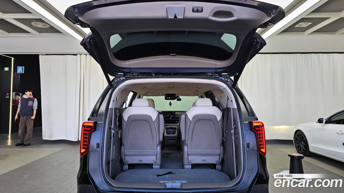 Kia Canival 2025