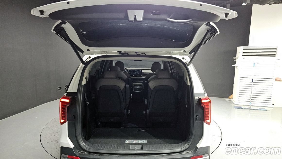 Kia Canival 2025