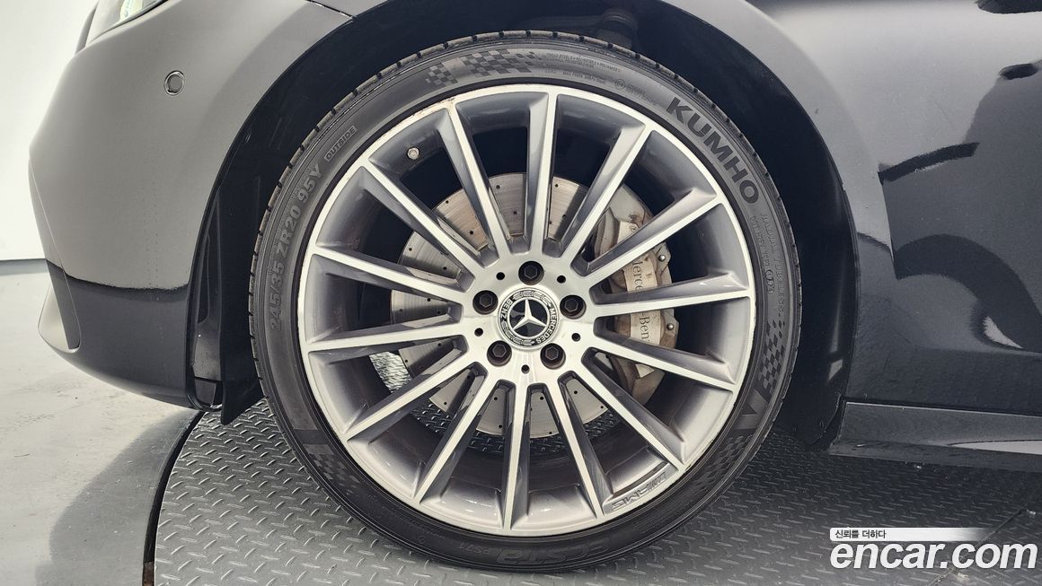 Mercedes-Benz E-Class 2021
