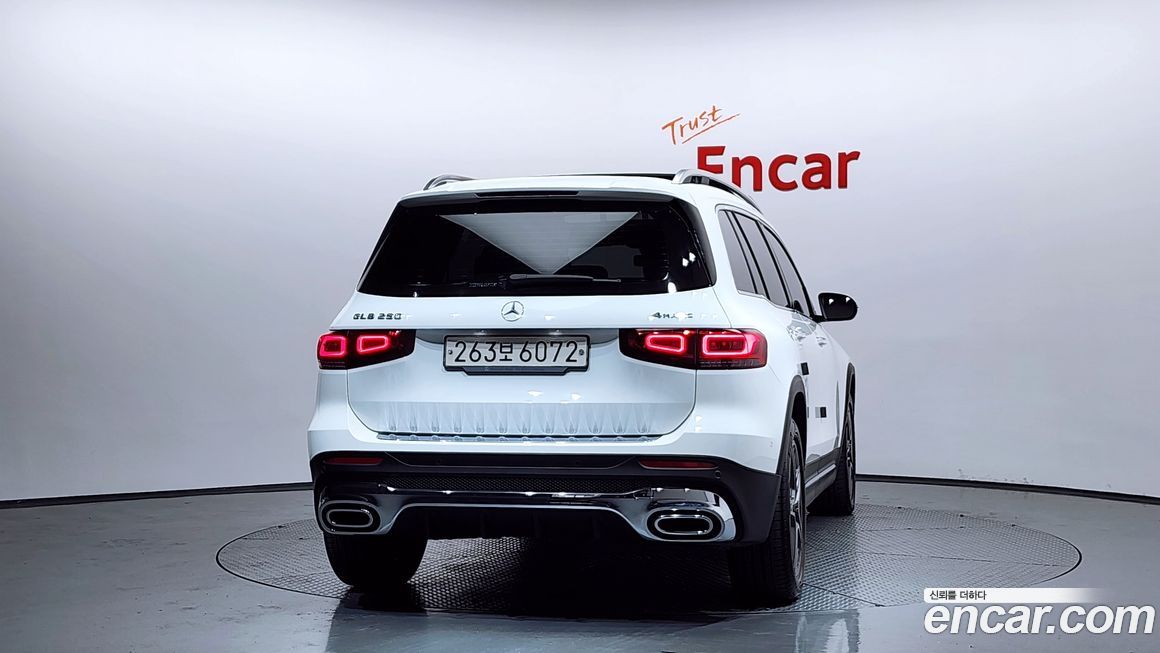 Mercedes-Benz GLB-Class 2020