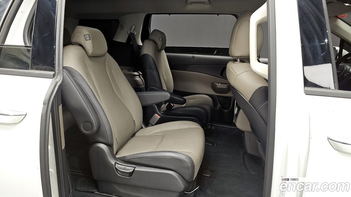Kia Canival 2025