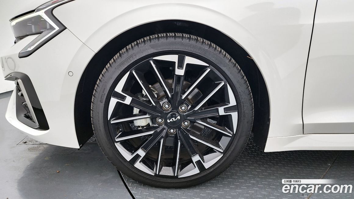Kia K5 2025