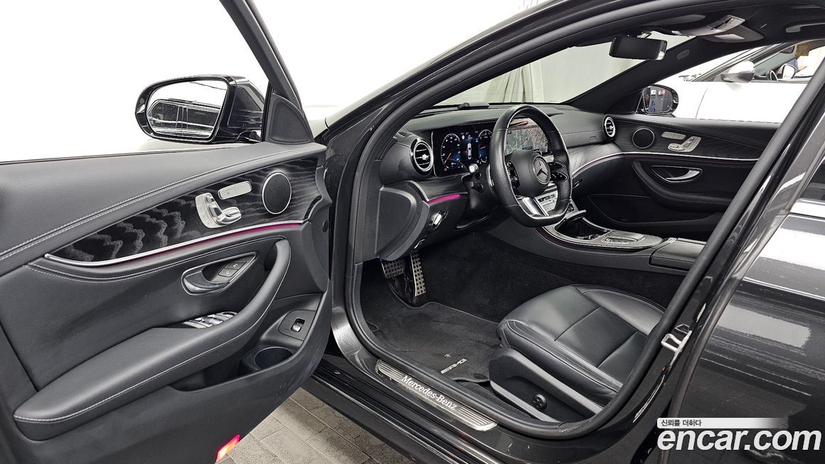 Mercedes-Benz E-Class 2021