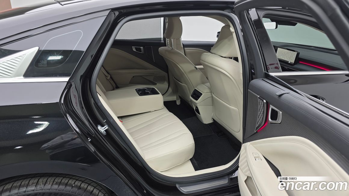Kia K8 2025