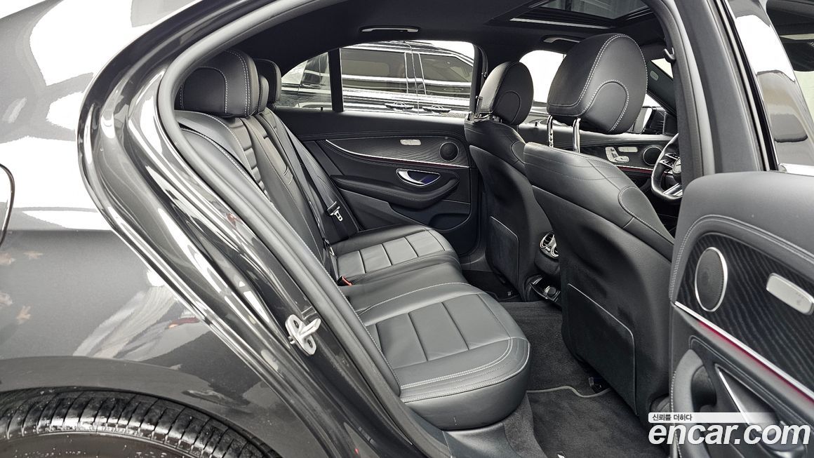 Mercedes-Benz E-Class 2021