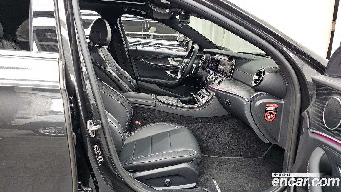 Mercedes-Benz E-Class 2021