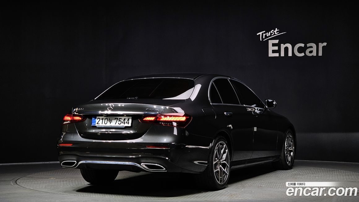 Mercedes-Benz E-Class 2021