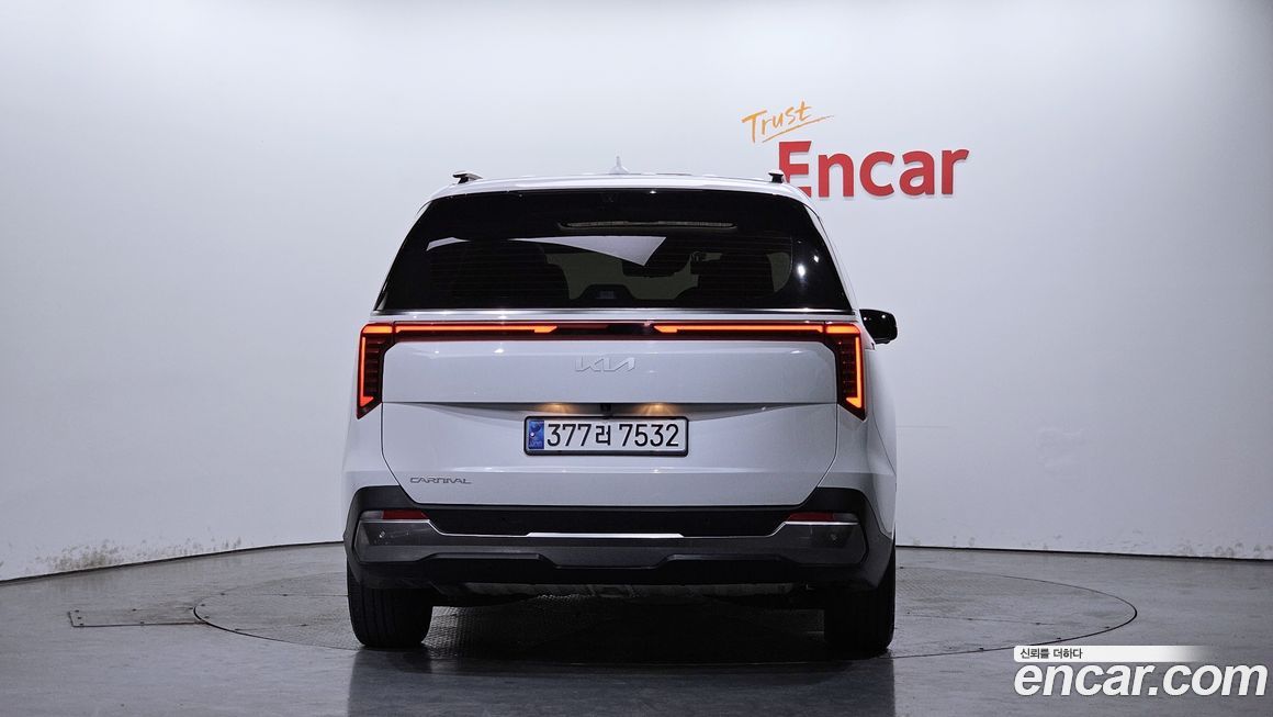 Kia Canival 2024