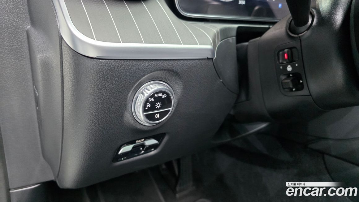 Mercedes-Benz C-Class 2022